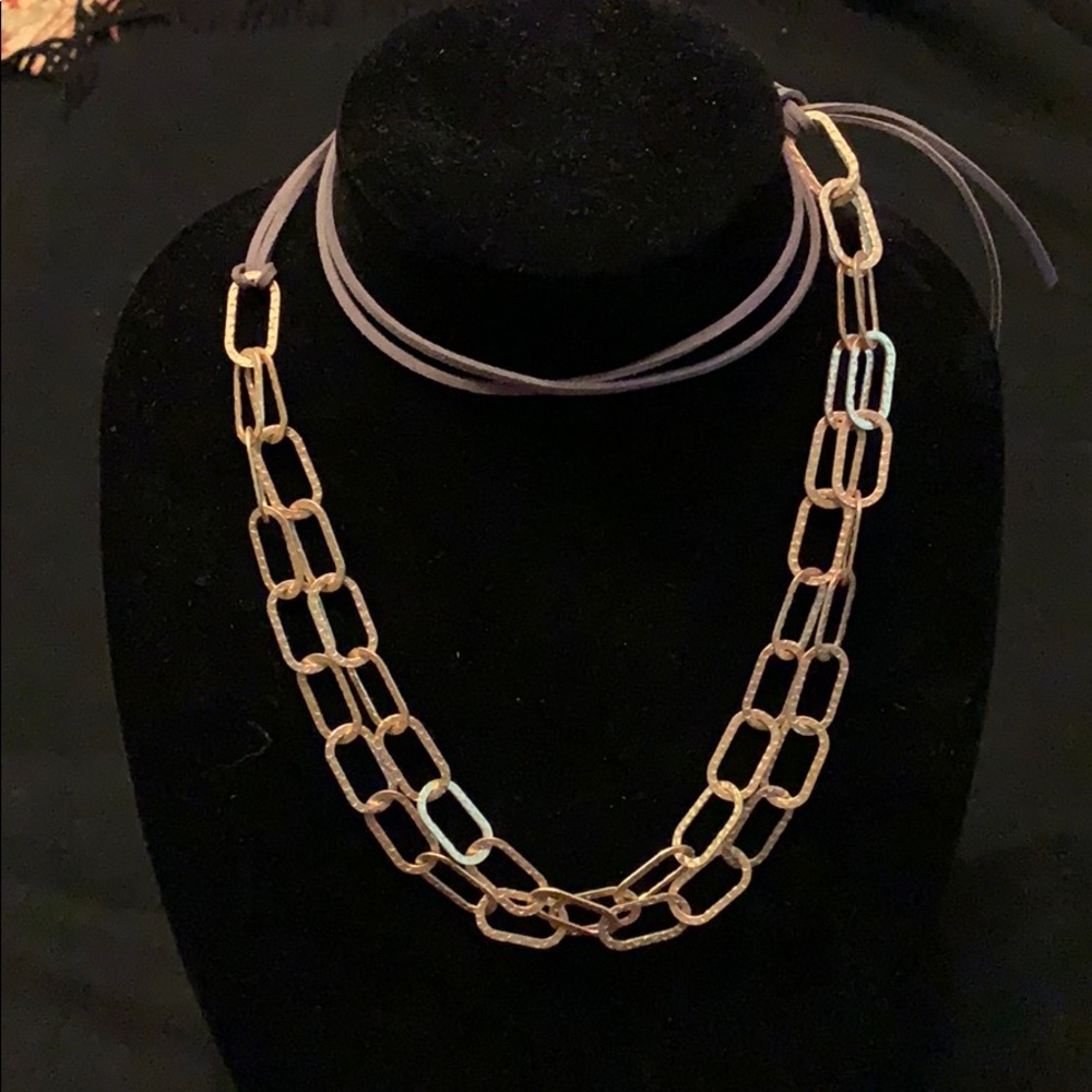 Like new Currie necklace